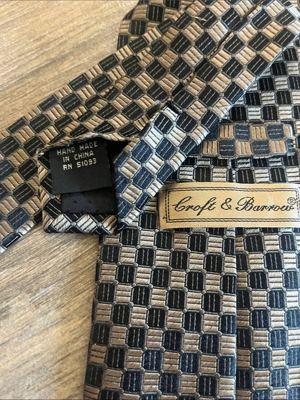 croft & barrow Black and Gray Check Pattern Tie